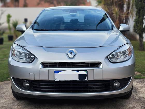 RENAULT FLUENCE 2.0 DYNAMIQUE 16V FLEX 4P AUTOMÁTICO RENAULT FLUENCE 2.0 DYNAMIQUE 16V FLEX 4P AUTOMÁTICO